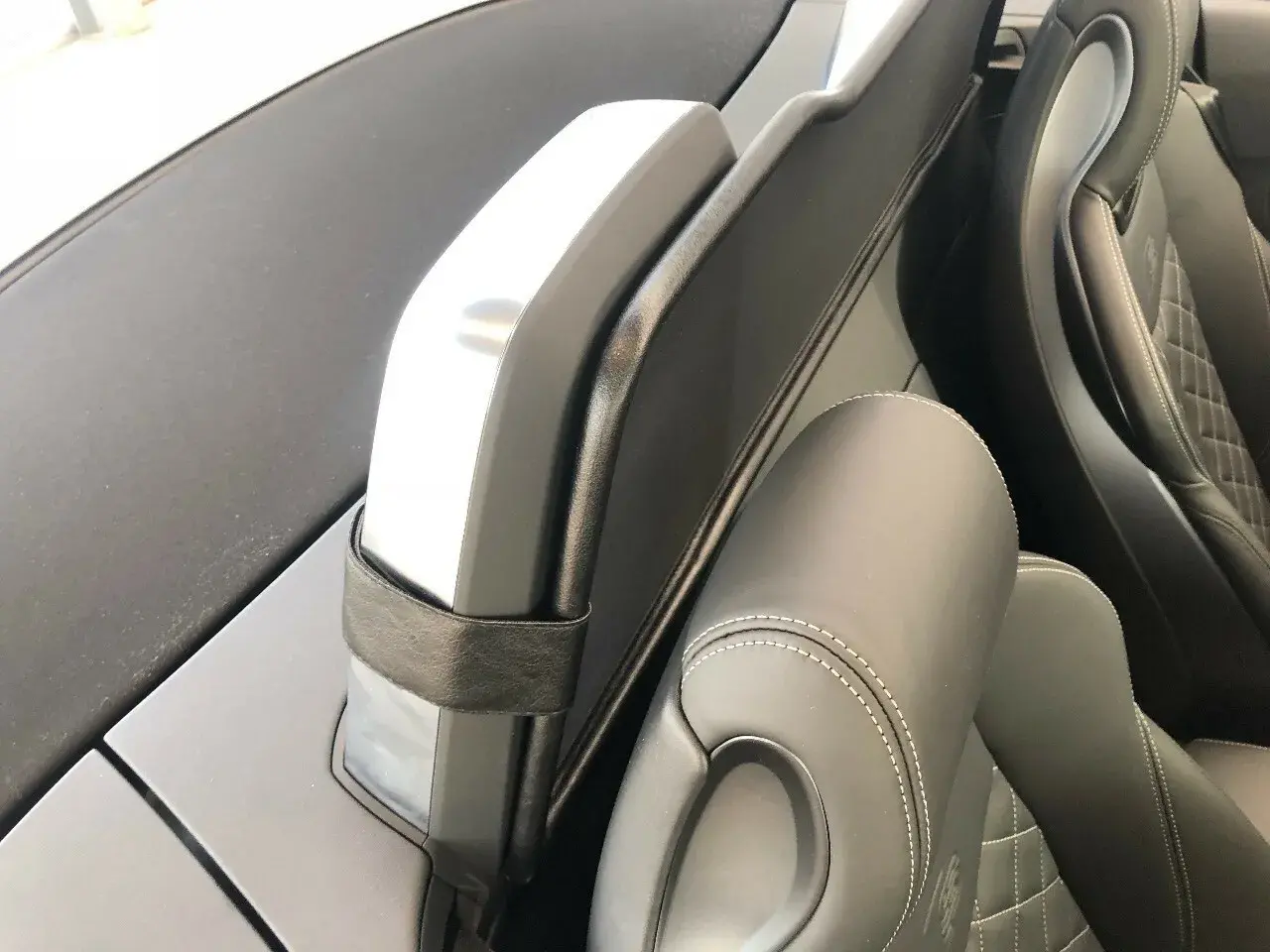 Guarda-vento para Audi TT 8S FV9 Roadster (design espelhado) ano 14-em diante - Vista 3