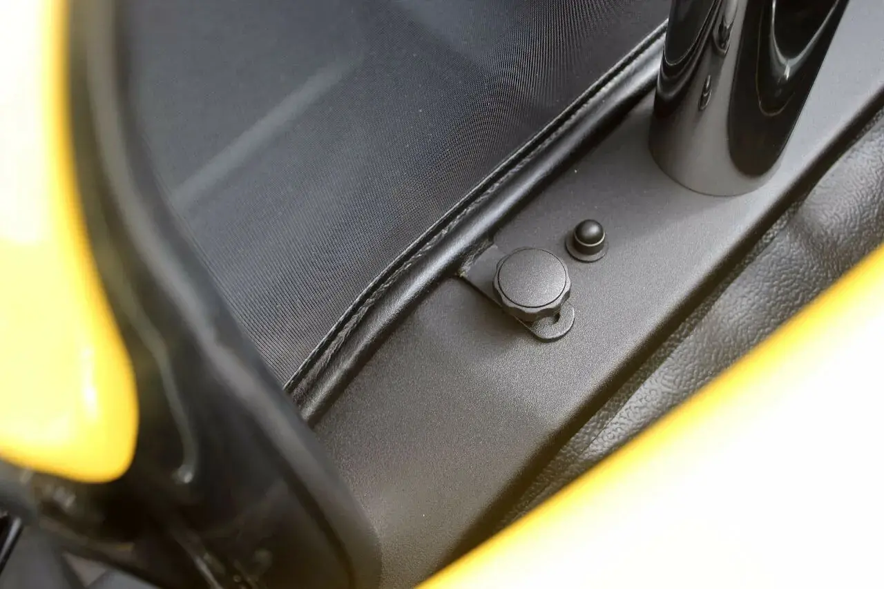 Guarda-vento para Fiat Barchetta (para arco de segurança) ano 95-05 - Vista 5