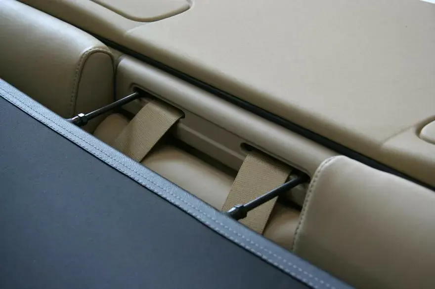 Guarda-vento para Jaguar XK R X150 ano 06-15 - Vista 6