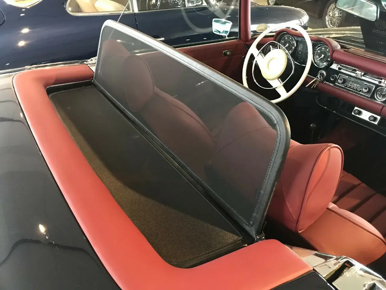 Guarda-vento para Mercedes W113 Pagode curto ano 63-71 - Vista 2